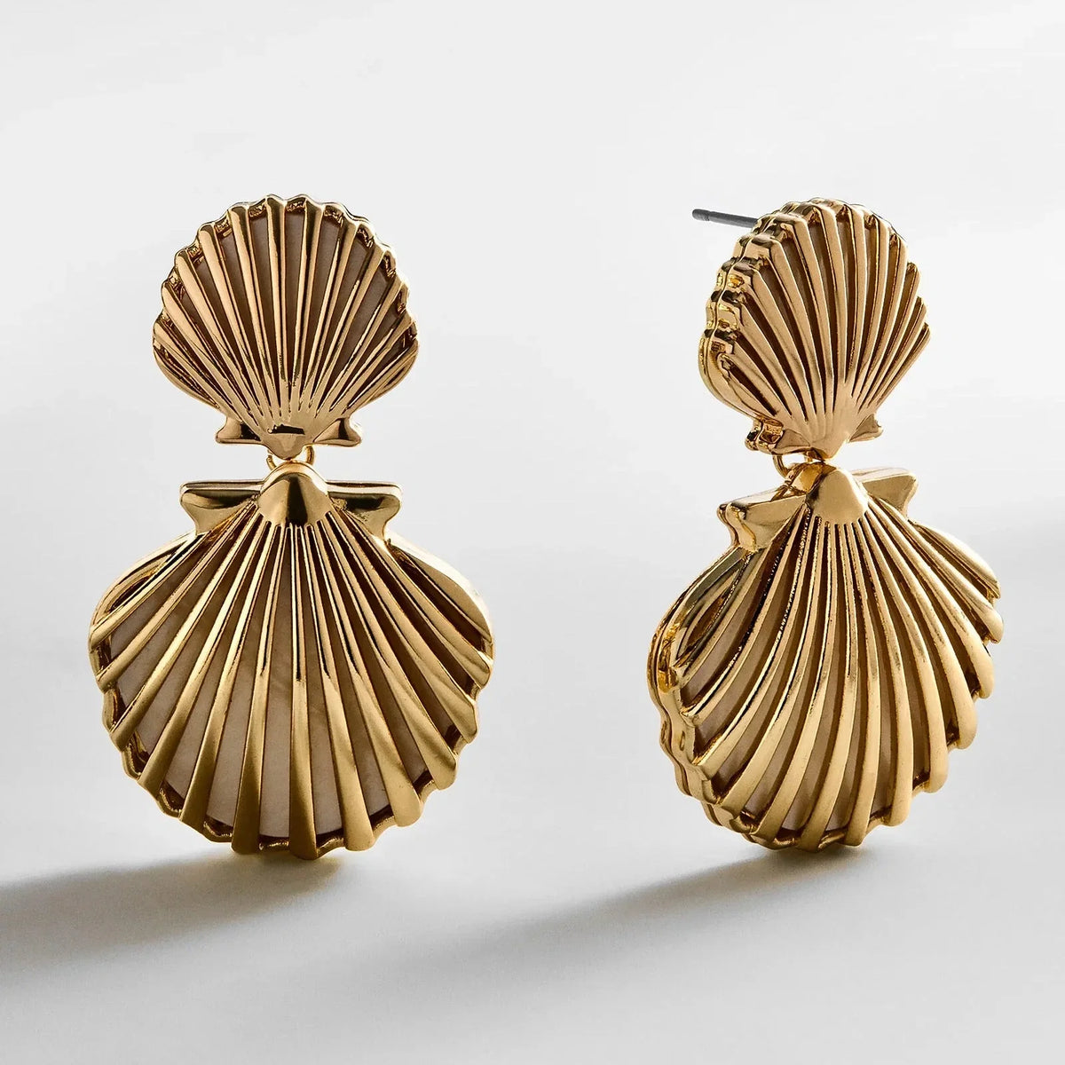 Marni Seashell Earrings - Gold/Pearl